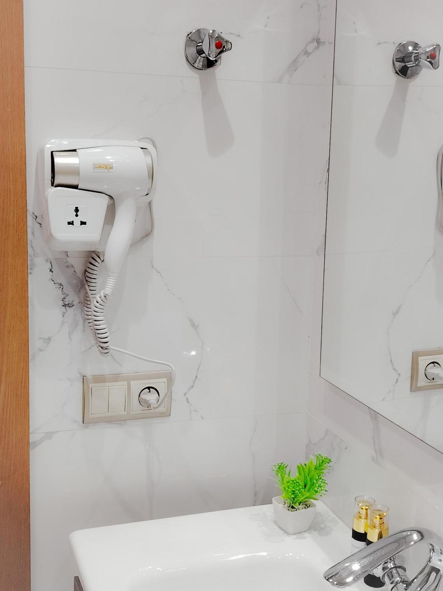 Super Apartement Totalement Neuf A Cote De Marjane Avec La Climatisation Et Wifi Tanger Exteriér fotografie